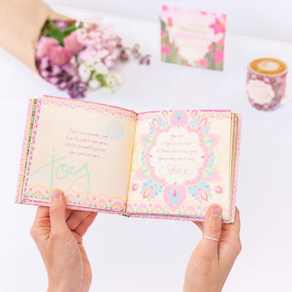 Gifts for a beautiful daughter - Daughter quote book with heartfelt messages and quotes of admiration and love