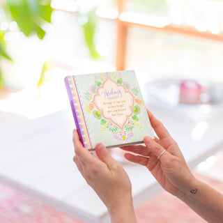 Intrinsic Healing Thoughts Quote Book with Inspirational Affirmations by Adèle Basheer